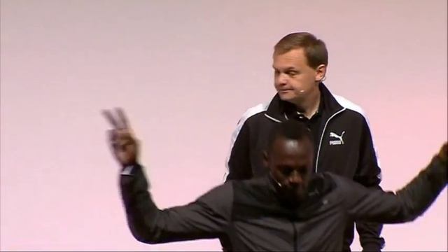 Usain Bolt rinnova con Puma, la firma live da Herzogenaurach смотреть онлайн