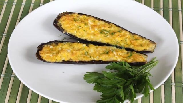 КАК ПРИГОТОВИТЬ БАКЛАЖАНЫ С СЫРОМ В ДУХОВКЕ? Вкусные фаршированные баклажаны с сыром и чесноком смотреть онлайн