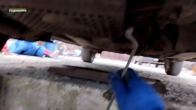 Как заменить масло в домашних условиях (для новичков!) смотреть онлайн