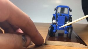 МТЗ 80 модель трактора со светом  в масштабе 1:43