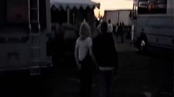 Kurt Cobain- And I love her (unofficial music video)