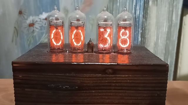Экспериментирую съ газоразрядными часами и камерой 1.