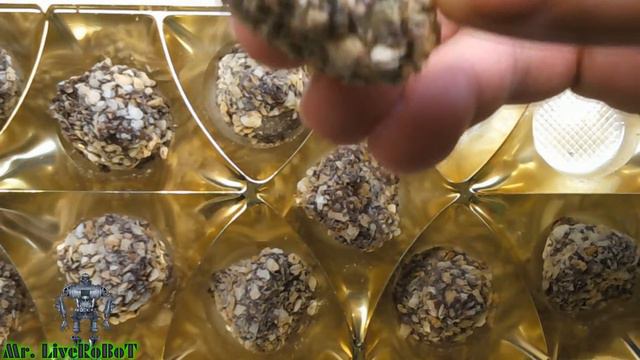 Mr. LiveRoBoT - КУШАЮ ПРОСРОЧЕННЫЕ КОНФЕТЫ С МАНДАРИНАМИ И АНОНС СТРИМА НА ТВИЧЕ В ЧЕСТЬ СНГ