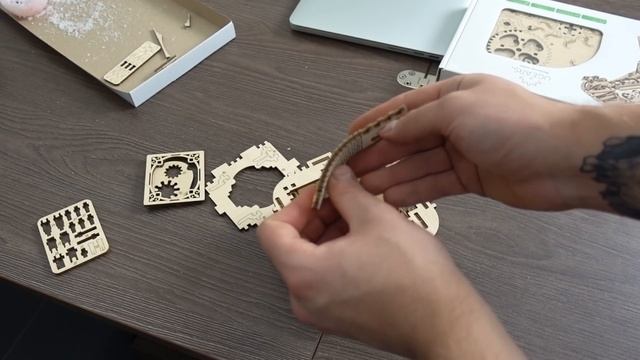 Конструктор из дерева. 190 деталей без клея. смотреть онлайн