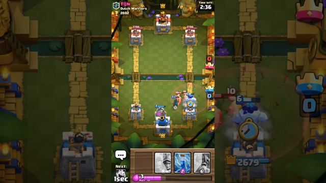 Играем и на двата ми профила Clash Royal смотреть онлайн