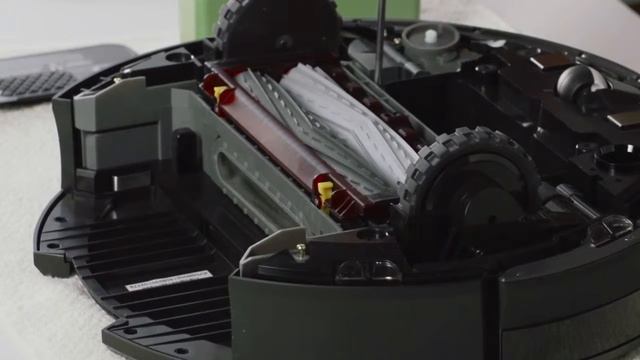 Как поменять блок щеток iRobot Roomba 980 смотреть онлайн
