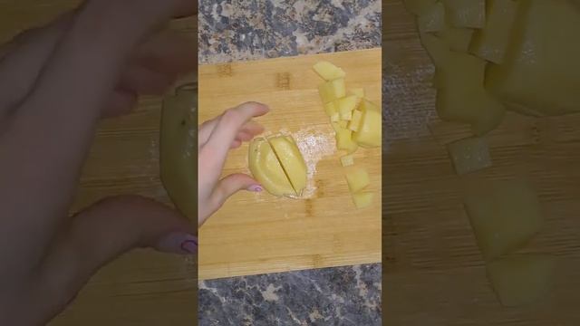 Супер хрустящая закуска! Граммовки к рецепту в комментариях?? #закуска #рек #рекомендации смотреть онлайн