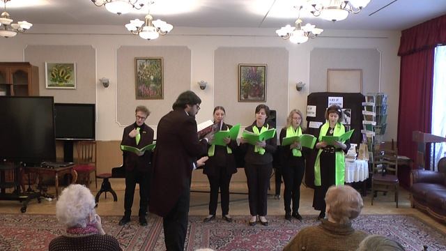 04. Leise rieselt der Schnee, carol. Anna Silchenko,Voci di ricci.mp4