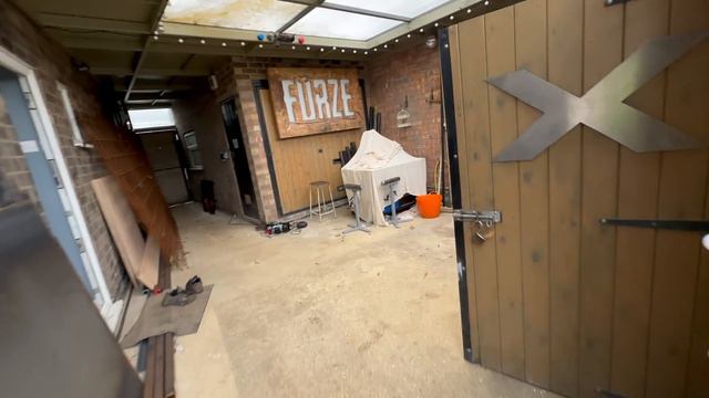 Colin Furze Tests For Radon Gas! смотреть онлайн