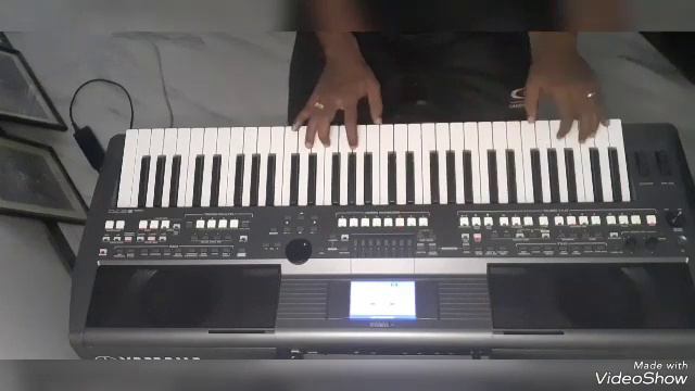 Ruwan Tharaka....Karaoke Keyboard Cover PSR S 670. смотреть онлайн