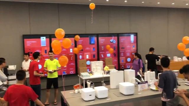 Up-to в Mi store смотреть онлайн