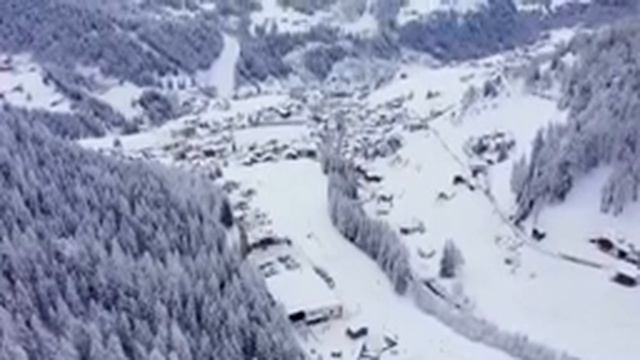 ПОЛЕТ НАД ШВЕЙЦАРИЕЙ (4K UHD) - Расслабляющая музыка и прекрасные видеоролики о природе - 4K Video смотреть онлайн