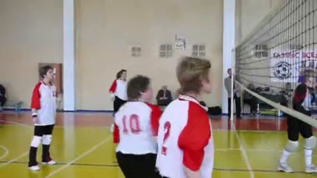 Озерский волейбол-2008.04.25, товарищеская встреча двух команд "Авангард" из г.г.Озерск и Снежинск смотреть онлайн