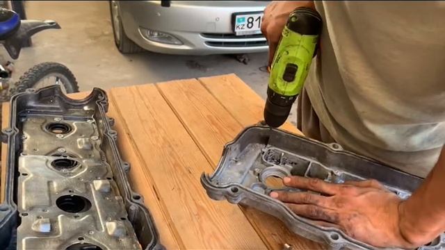 Как заклепать клапанную крышку 1MZ-FE 1mzfe мотор смотреть онлайн