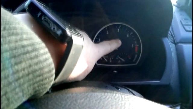 Датчик угла поворота руля BMW X3 E83, устранение ошибки на приборной панели без автодиагностики. смотреть онлайн