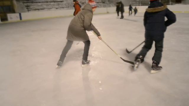 Каток/ Хокей смотреть онлайн