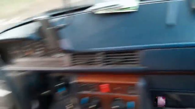 I bought a good old Mercedes-Benz w124 wagon for work 8video Arrange the audio systems. смотреть онлайн
