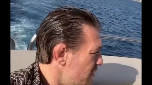 Islam Makhachev vs Volkanovski 2 - Conor McGregor reaction смотреть онлайн