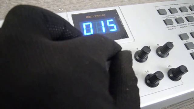 EVOLUTION U-CONTROL UC-16 USB MIDIコントローラー смотреть онлайн