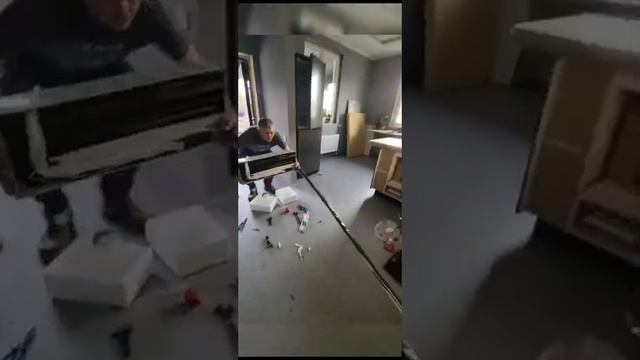 Устанавливаем кондиционер.