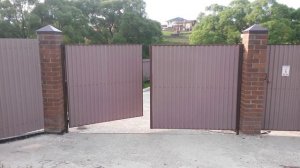 Распашные автоматические ворота.