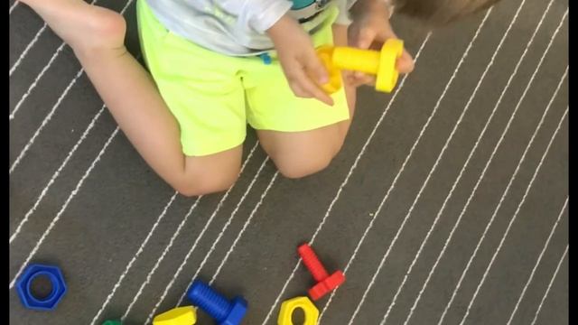 Набор «Болты и гайки» http://modernclass.ru/shop/17597/desc/gajki-i-boltiki смотреть онлайн