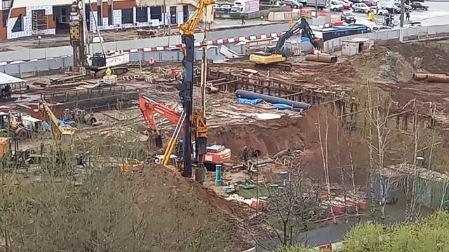 24 апреля 2021г. Юго-Восточная хорда. Южная Рокада. Работает техника. Строительство продолжается. смотреть онлайн