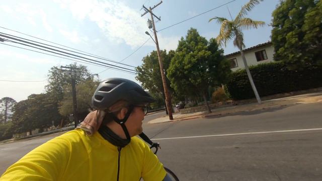 I Rode My Bike 100 Miles So You Don’t Have To смотреть онлайн