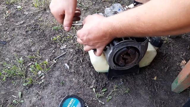 Триммер, разборка газонокосилки, замена сальников на двигателе. смотреть онлайн