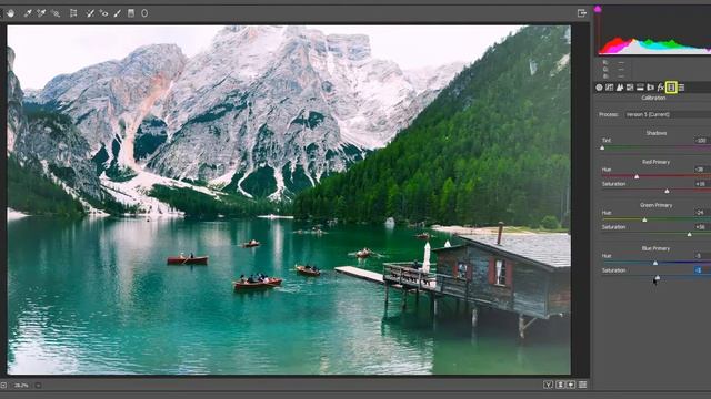 How To Use Camera Calibration In Photoshop CC | Camera Raw Series 07 смотреть онлайн
