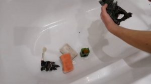 Как мыть аквариум рыбам ?