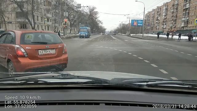 02.04.2018 Проезд на запрещающий сигнал светофора смотреть онлайн