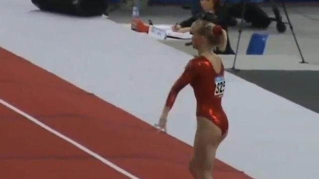 Klyukina_RUS_fx in 2007 Olympics Test Event Prelim смотреть онлайн