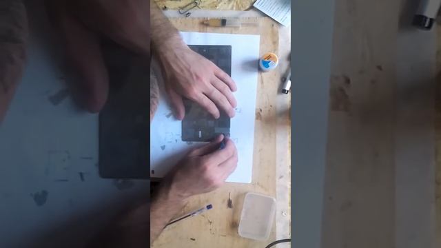 СВОИМИ РУКАМИ / Накатка шаров с помощью универсального BGA трафарета из Китая. iDea Tech TV смотреть онлайн