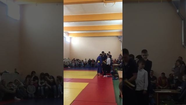 Заслуженные желтые пояса по дзюдо братьев Муртазоевых Кубод и Хабибулло. смотреть онлайн