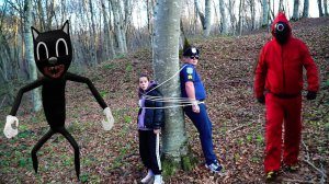 Сиреноголовый против Cartoon cat играет в игру Кальмара Siren Head & Squid Game