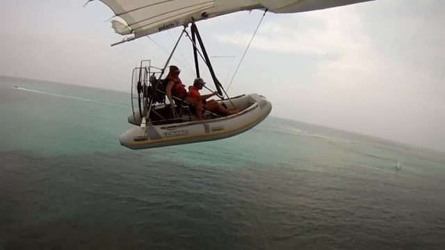 Полет на дельтаплане.