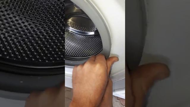 Одеваем уплотнительное кольцо на стиральную машинку