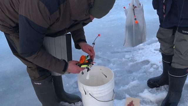 Ловля корюшки в Финском заливе на Аэролодке аэробот смотреть онлайн