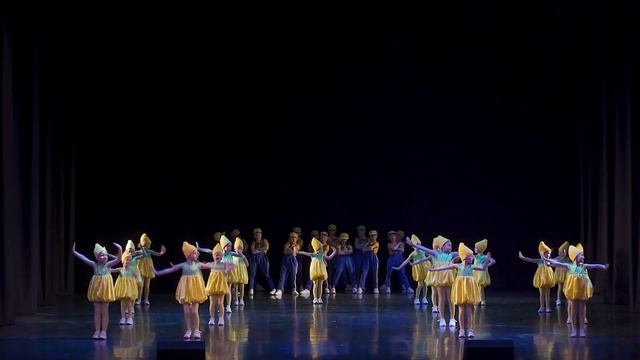 Театр танца ЭХО. Танец "Миньоны". г. Хабаровск смотреть онлайн