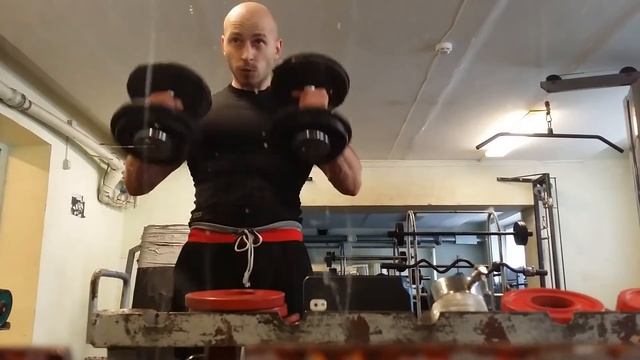 ВНАТУРАШКУ : меняю систему тренировок и моя первая качалка, тренировка натурала смотреть онлайн