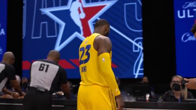 Stephen Curry Joined LeBron James' Chalk Toss Before 2021 All-Star Game смотреть онлайн