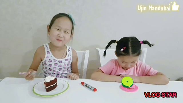 Влог13 Олон төрлийн бялуу амтархан идэцгээе~ 맛있는 케이크 먹고 싶을 때 게임을 해 봐요~ смотреть онлайн