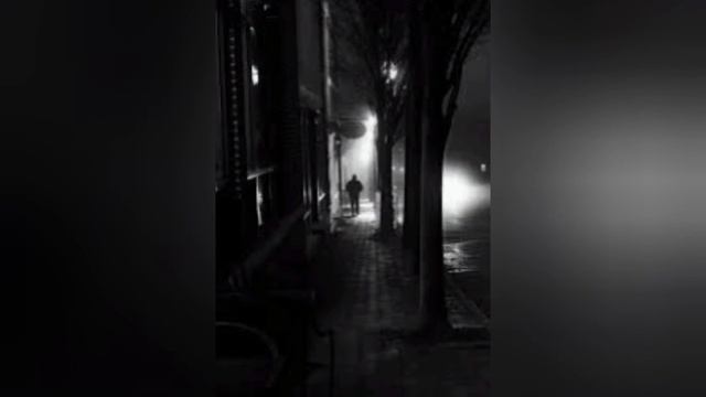 Playing on my creepy old piano. смотреть онлайн