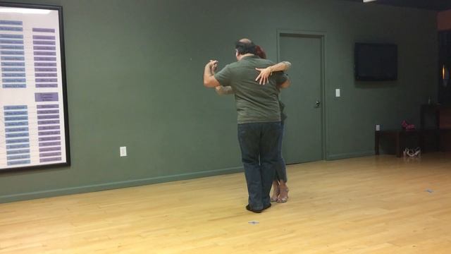 Milonga Class Demo: Walking to Close Side to Side Step or Traspie with Clint and Shelley смотреть онлайн