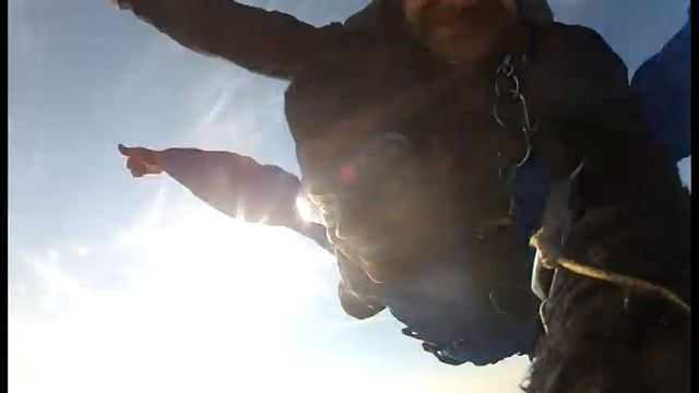 Pradeep goes skydiving at Surf City Santa Cruz смотреть онлайн