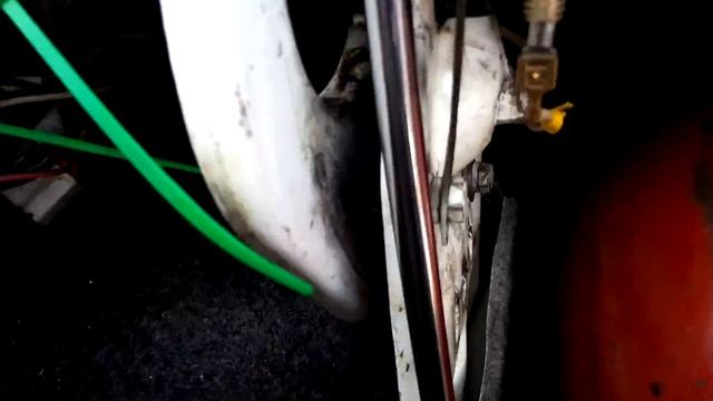 Мой вариант установки газовых упоров. смотреть онлайн