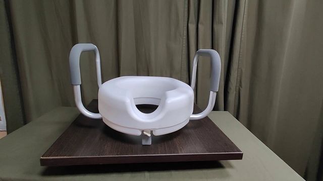 Насадка на унитаз с поручнями 10528АТ смотреть онлайн