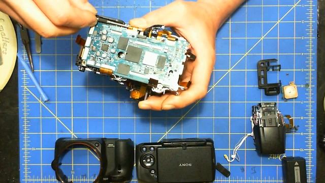 Sony "Camera Error" Repair SLT-A55 A33 Part 1/3 (Disassembly) смотреть онлайн