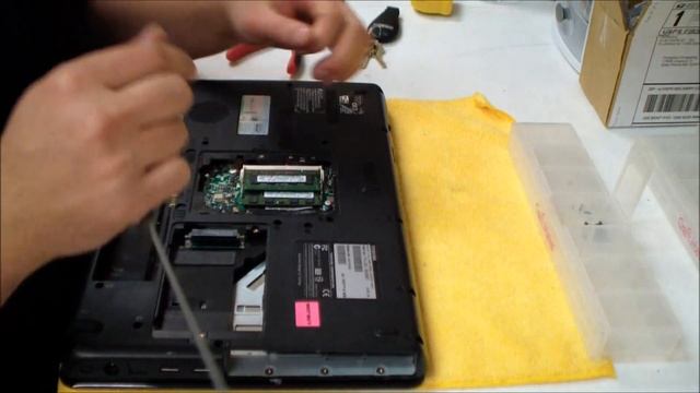 Toshiba L505/L500 AC DC Power Jack Repair смотреть онлайн